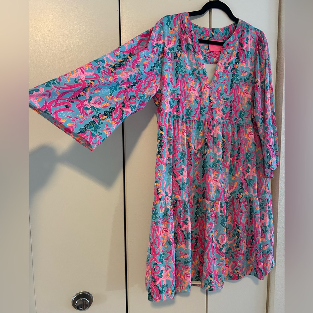 Lilly Pulitzer Pink wBlue Floral Dress w/sewn white liner. just above the knee